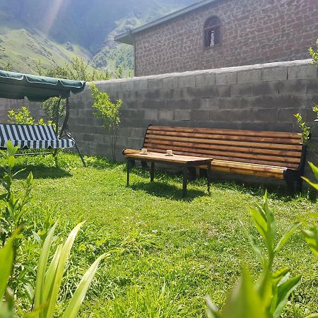 Hotel Cozy House Kazbegi Exterior foto